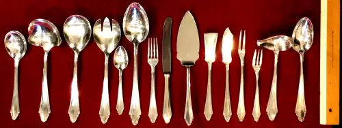 Sechzig Besteckteile ohne Marke, 90er Auflage versilbert