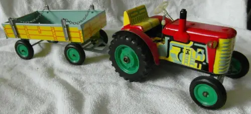  Traktor mit Anhänger in Originalkarton mit Federwerkantrieb