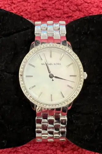 Damenarmbanduhr,Michael Kors,Quartz,Stahl, Lünette mit Swarovski Kristallen