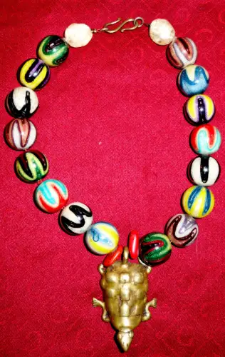 Modeschmuck mit diversen Kugeln, siebziger Jahren,Schildkröte, ca.40 cm