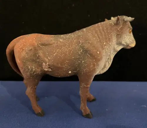 Krippenfigur, Ochse, braun, groß, Pappmache, Ende 19. Jhdt. H: 11,0 cm L: 13 cm