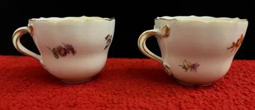 Porzellan, 2  Kaffeetassen-Mokkatassen, Meißen, Blumenmuster