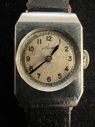 Armbanduhr, Siegerin, rechteckig, 26 mm x 19 mm, Glas fehlt, Siehe Fotos