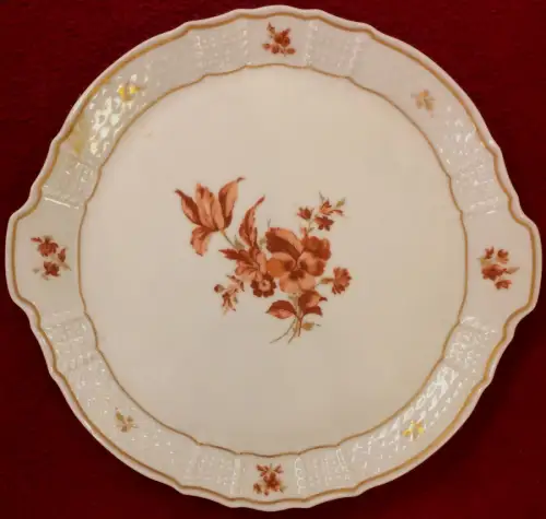 Tortenplatte aus Porzellan mit zwei Griffen von HEINRICH