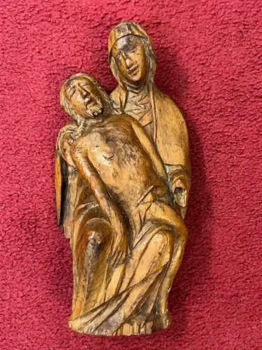 Pieta,Vesperbild,Gotik,trauernde Maria mit Jesus Leichnam,Holz, 15. Jahrhundert