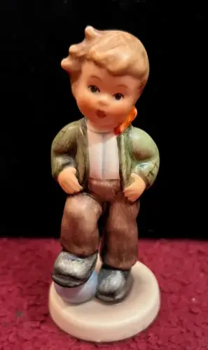 Porzellanfigur, Goebel, Spiele mit mir, Höhe ca. 8,5 cm, Siehe Fotos