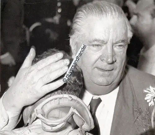 Alfred Neubauer-Mercedes-Siberpfeile-Rennleiter- Archiv Verlag-nl-Versandhandel 