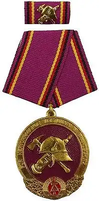 Medaille Ehrenzeichen für hervorragende Leistungen im Brandschutz (AH298a)