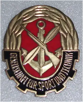 DDR Medaille Gesellschaft für Sport und Technik GST 8,3 x 6,5 cm groß  (da3165)