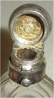 Feiner englischer Parfümflakon Biedermeier Silberverschluß mit Wappen  (da3338)