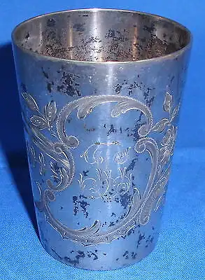 Wilhelm Binder Trinkbecher aus 800er Silber mit Prunkmonogramm