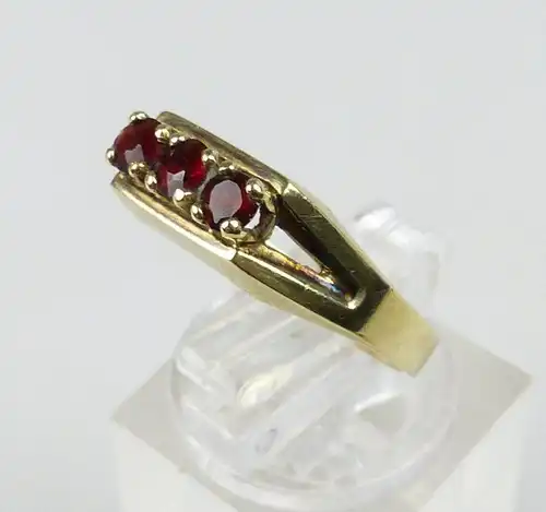 Ring aus 333er Gold mit Granate, Gr. 54/Ø 17,2 mm  (da4572)