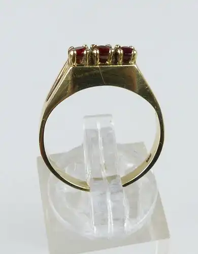 Ring aus 333er Gold mit Granate, Gr. 54/Ø 17,2 mm  (da4572)