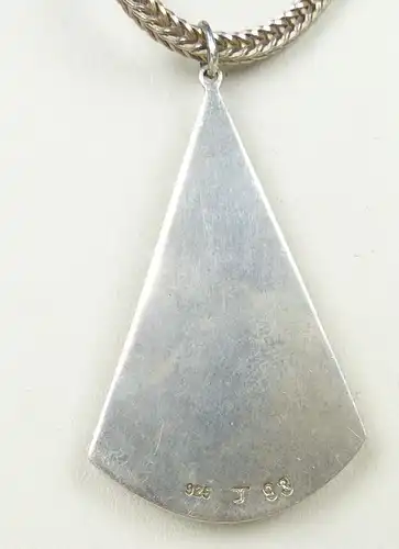 Kette aus Silber mit 925er Silber-Anhänger mit Rubin, signiert J u. 93 (da5120)