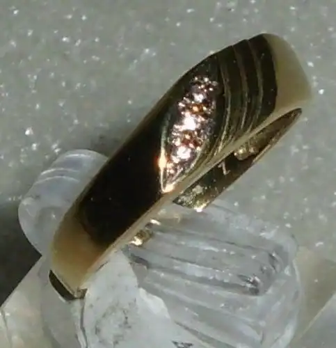 Ring Gr. 56 aus 333 Gold mit Zirkonia neuwertig aus Geschäftsauflösung