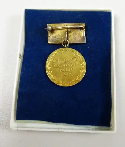 DDR Deutscher Nationalpreis 1952 aus 750 Gold >> sehr selten 