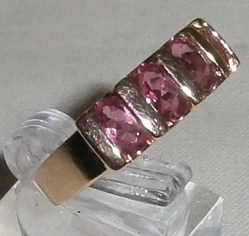 Ring 375 Gold mit Spinell Lilapink, Gr. 57     (c8184)