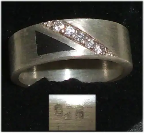Ring aus 925er Silber mit weißen Steinen,  Gr. 52, Ø 16,6 mm  (da3688)
