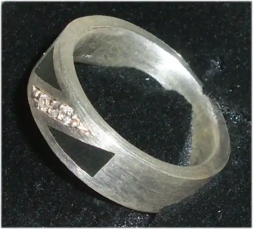 Ring aus 925er Silber mit weißen Steinen,  Gr. 55, Ø 17,5 mm  (da3682)