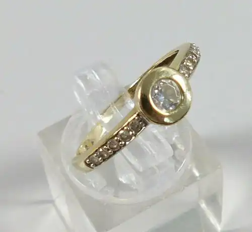 Ring aus 333 Gold mit Zirkonia, Gr. 57,5/Ø 18,2 mm  (da5614)