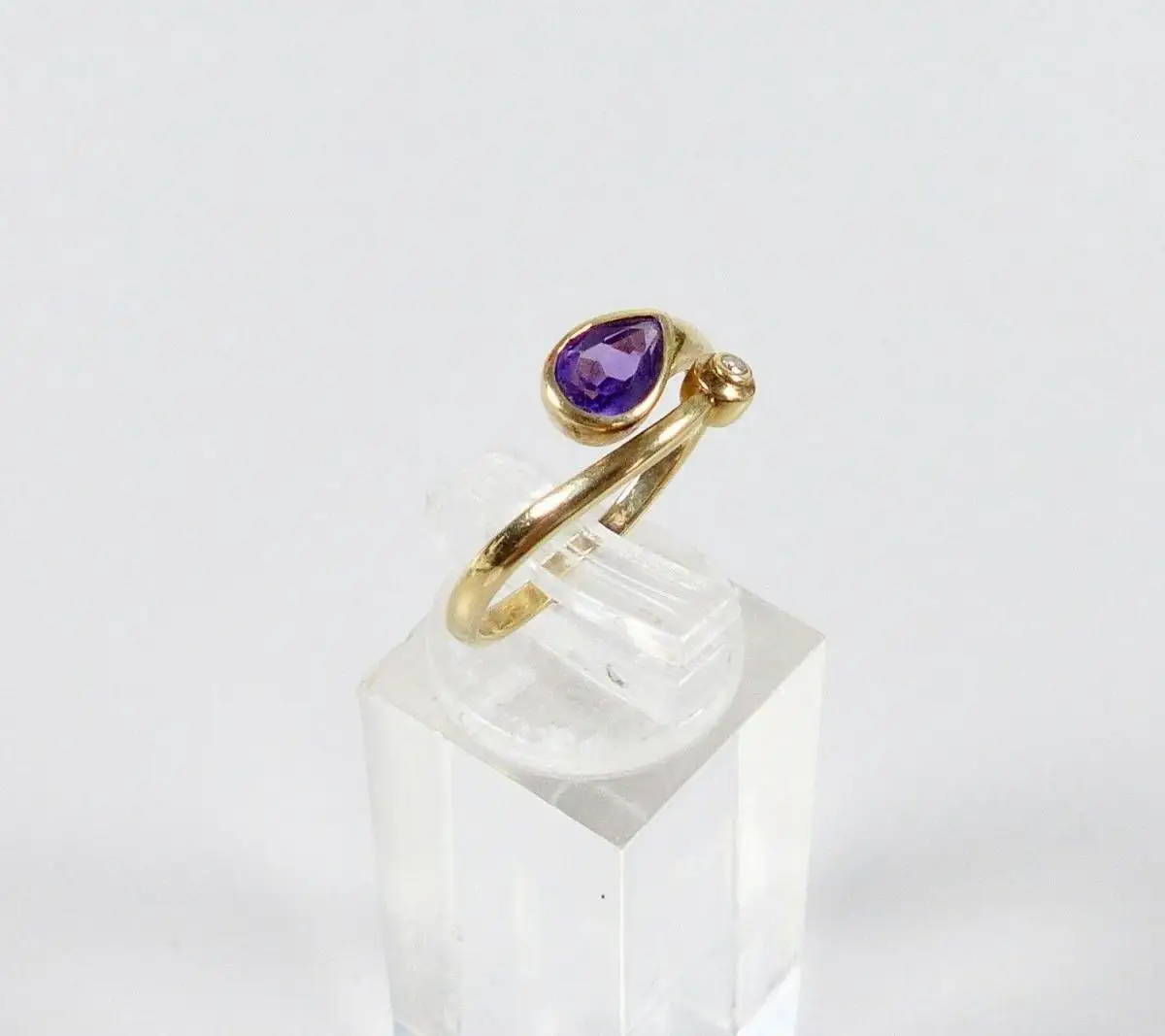 Ring aus 333 Gold mit Amethyst und Diamant 0,02 ct., Gr. 56/Ø 17,8 mm  (da6158) 1