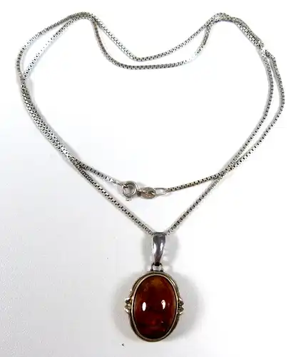 Kette mit Anhänger aus 835 Silber Fischland mit Bernstein Amber