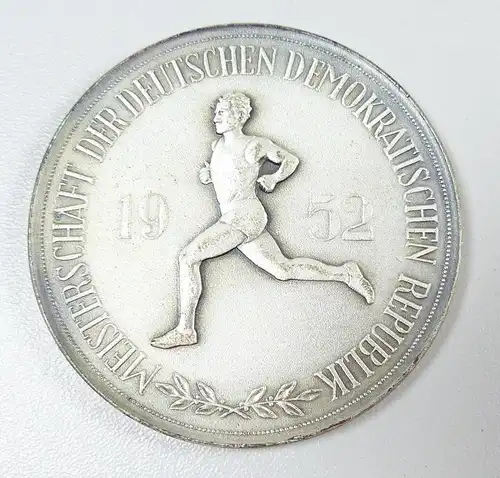 original alte Medaille Meisterschaften der DDR 1952    sehr selten (da5463)
