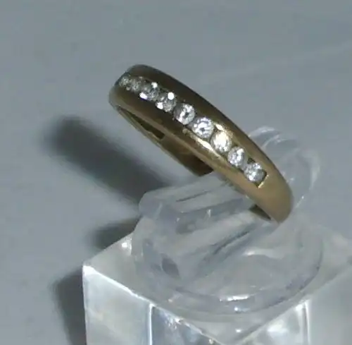 Ring aus 333er Gold mit weißen Steinen, Gr. 54/Ø 17,2 mm  (da4441)