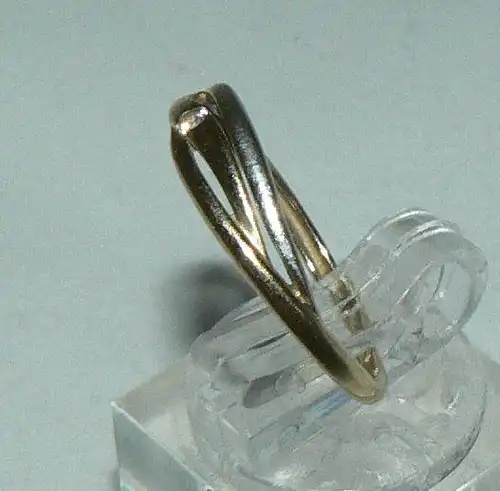 Ring aus 333er Weiß- u. Gelb-Gold mit weißen Steinen, Gr. 56/Ø 17,8 mm  (da4440)