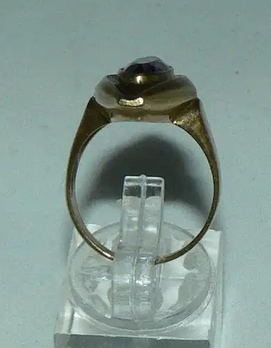 Ring aus 333er Gold mit Amethyst, Gr. 56/Ø 17,8 mm  (da4439)