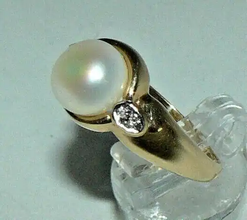 Ring aus 585er Gold mit Perle und zwei Brillanten, Gr. 63/Ø 20,1 mm  (da4383)