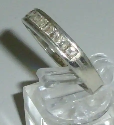 Ring aus 925 Silber mit weißen Steinen, Gr. 62/Ø 19,7 mm  (da4251)