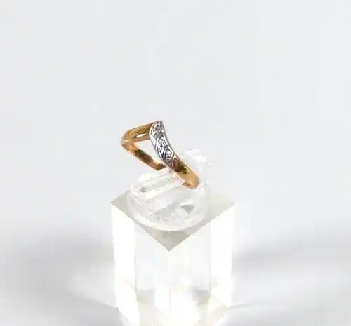 Ring aus 333 Gold mit Diamant 0,01 ct. Größe 54