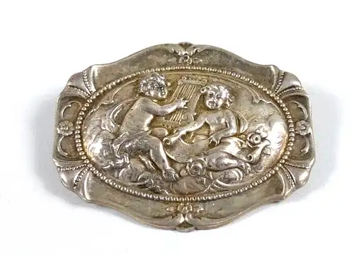 Große Gründerzeit Brosche aus 800 Silber mit Engeln Putto verbödet