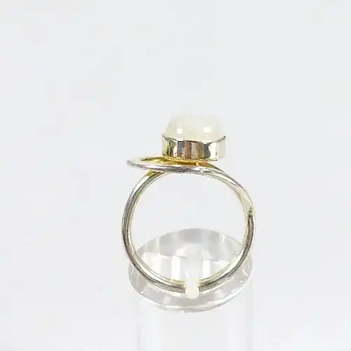 Ring aus 925 Silber mit Mondstein