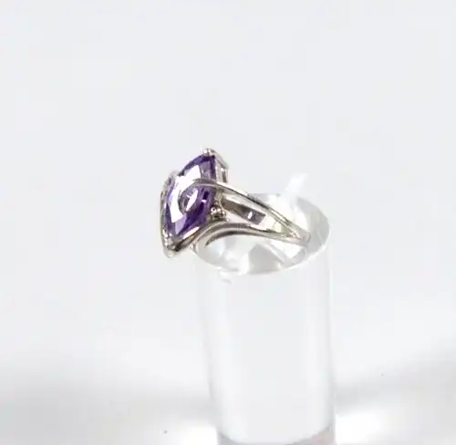 Ring aus 925 Silber mit Amethyst