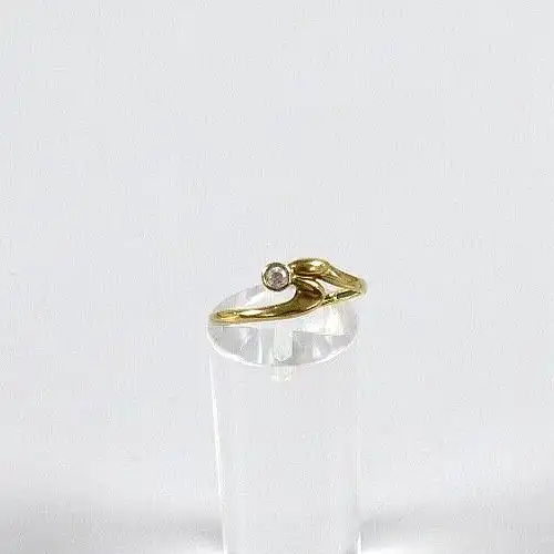 Ring aus 333 Gold  mit  Zirkonia Größe 58