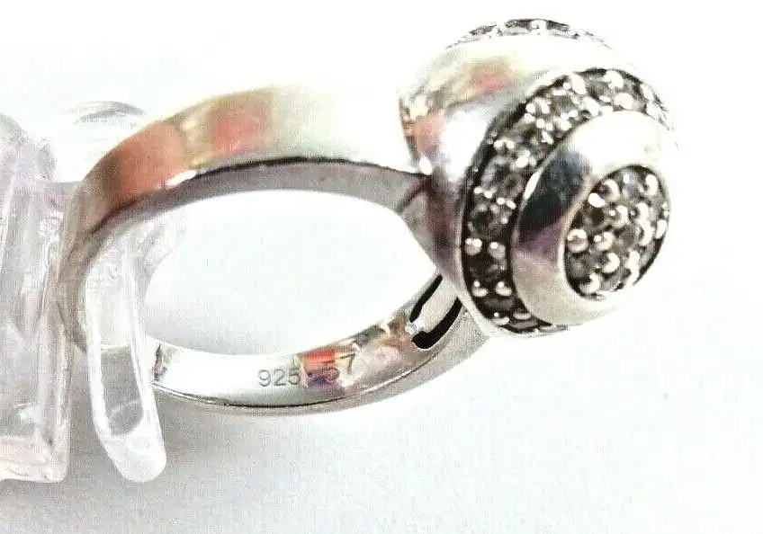 Ring aus 925 Silber mit weißen Steine  Größe 57