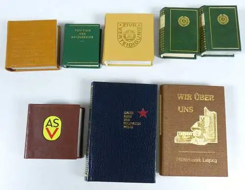 8 Minibücher DDR NVA Zivilverteidigung und ASV
