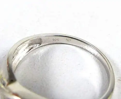 Ring aus 925 Silber mit Zirkonia Größe 60 neuwertig