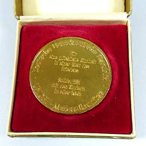 original alte DDR Unicef Nationakomitee Medaille Kinderhilfswerk in OVP