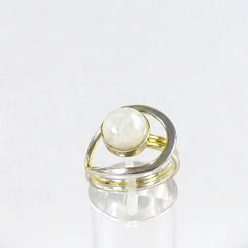 Ring aus 925 Silber mit Mondstein
