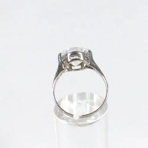 Ring aus 925 Silber mit Kristall