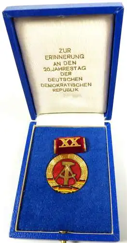 Medaille zur Erinnerung an den 20. Jahrestag der DDR in OVP