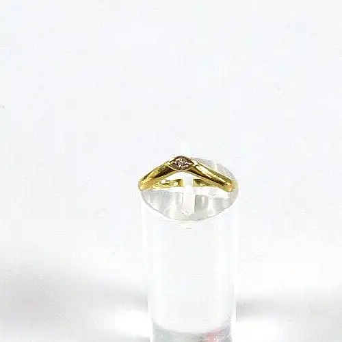 sehr alter Ring aus 333 Gold mit Diamant 0,02 ct., Gr. 53
