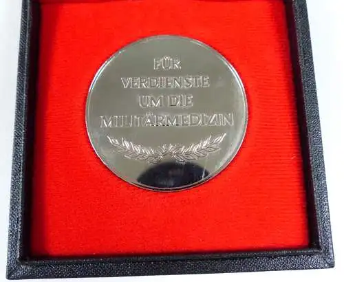 DDR Medaille Gesellschaft für Militärmedizin in OVP sehr selten