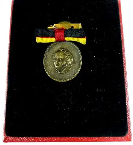 DDR Verdienter Lehrer des Volkes Bartel 51 d vor 1978 in OVP