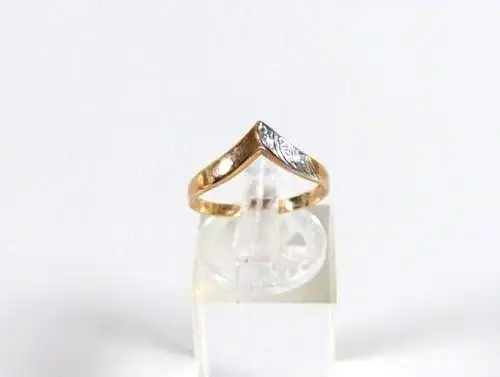 Ring aus 333 Gold mit Diamant 0,01 ct. Größe 54