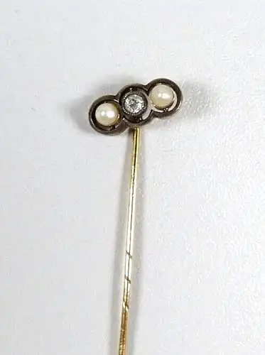Krawattennadel aus 585 Gold mit 2 Perlen und Diamant 0,05 ct.