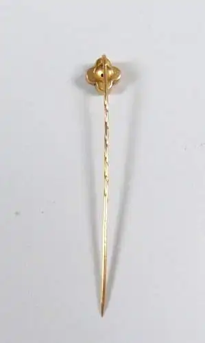 Krawattennadel aus 585 Gold mit kleinem Rubin und Perlen